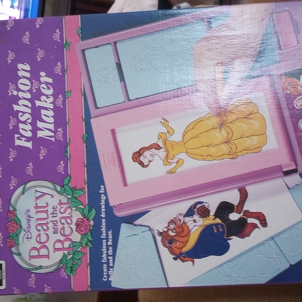 ROSE ART BEAUTY & The BEAST FASHION MAKER